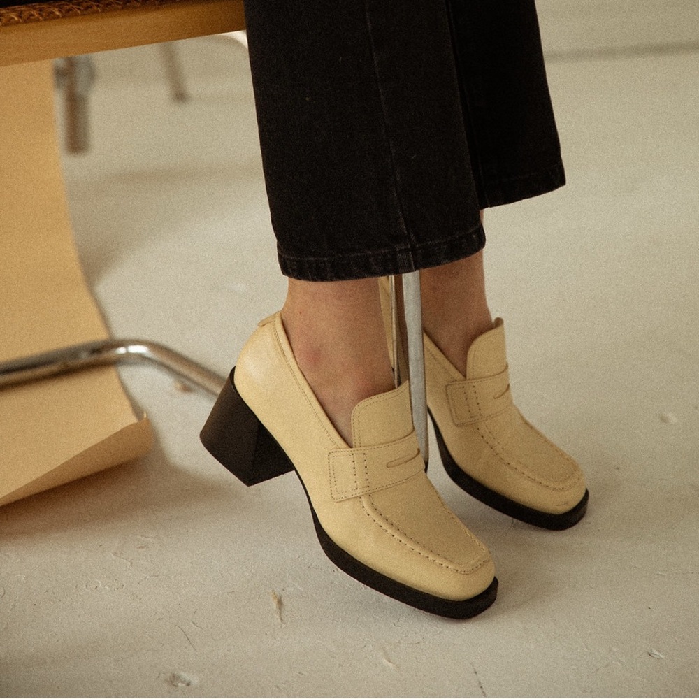 Labucq Cream Kitty Loafers